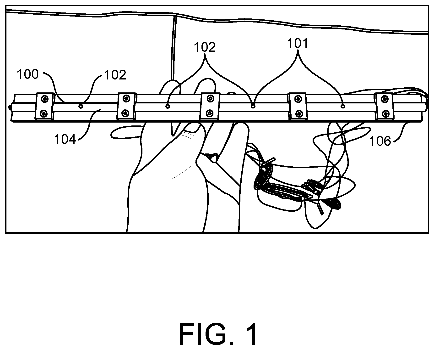 Patent US11781921 Figure 1 – In-contact continuous temperature measurement probe for non-insulated electric-current carrying conductor