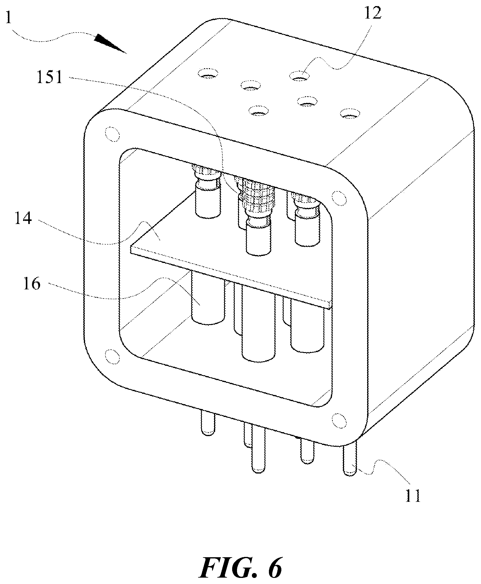 Patent US11785751 Figure 8 – Adapter with heat dissipation layer