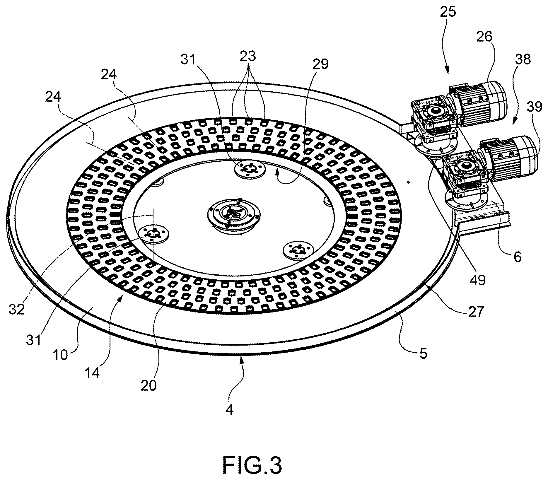 Patent US11814197 Figure 3 – Wrapping machine with a rotary platform