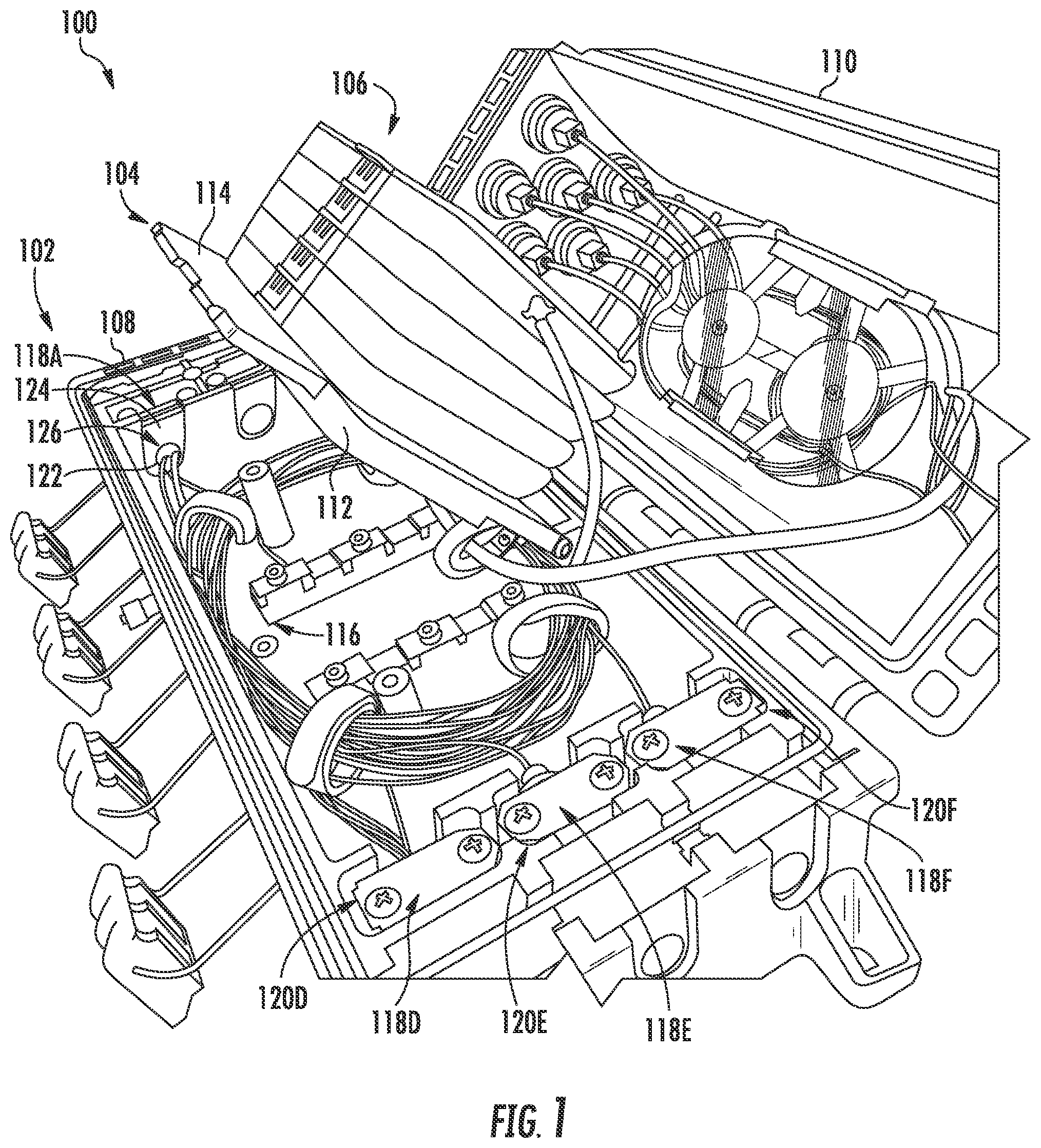 Patent US11815726 Figure 1 – Fiber optic closure terminals with increased versatility