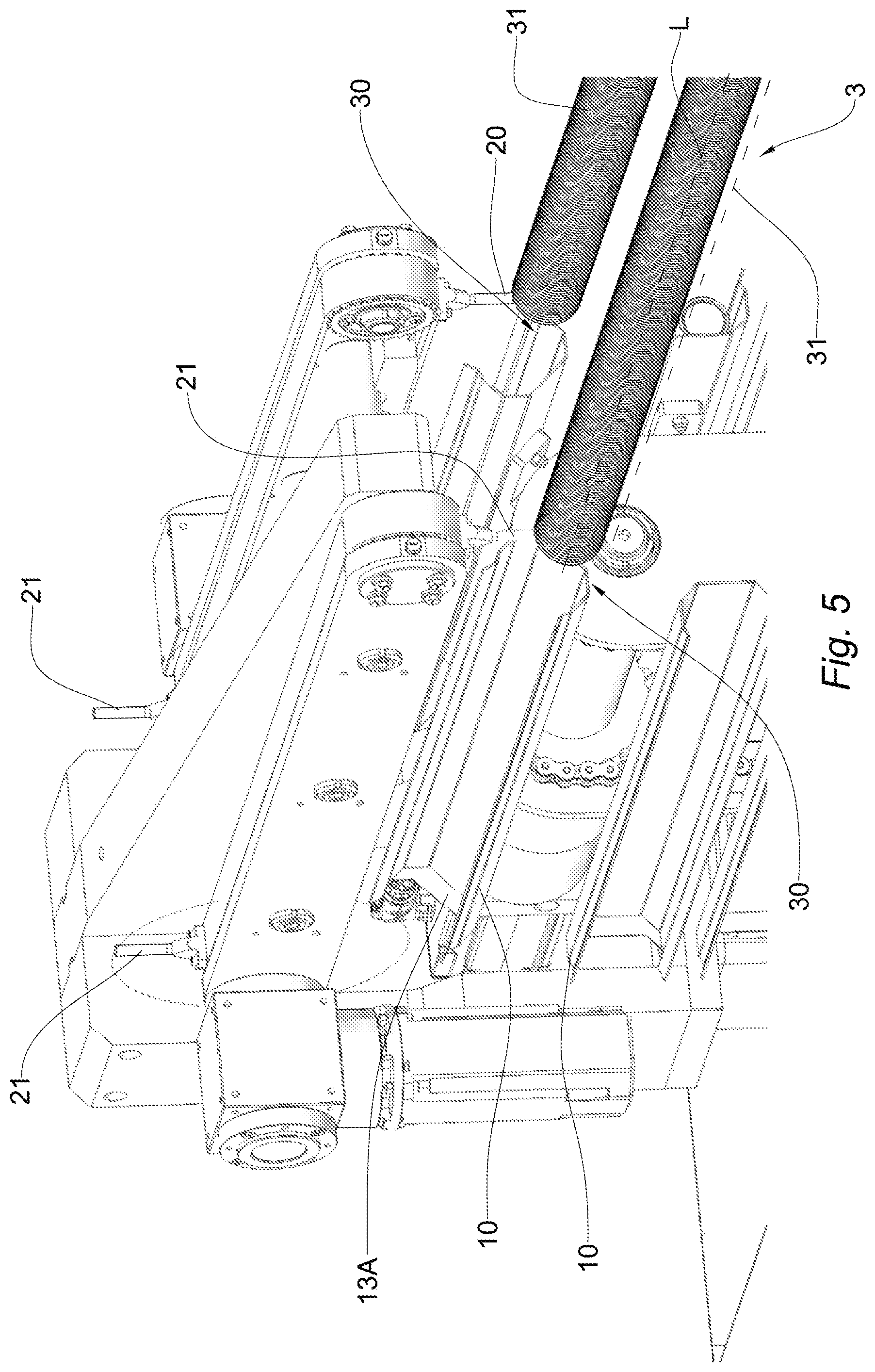 Patent US12304748 Figure 5 – Grouping device and method for grouping discrete rows of articles into a continuous row of articles