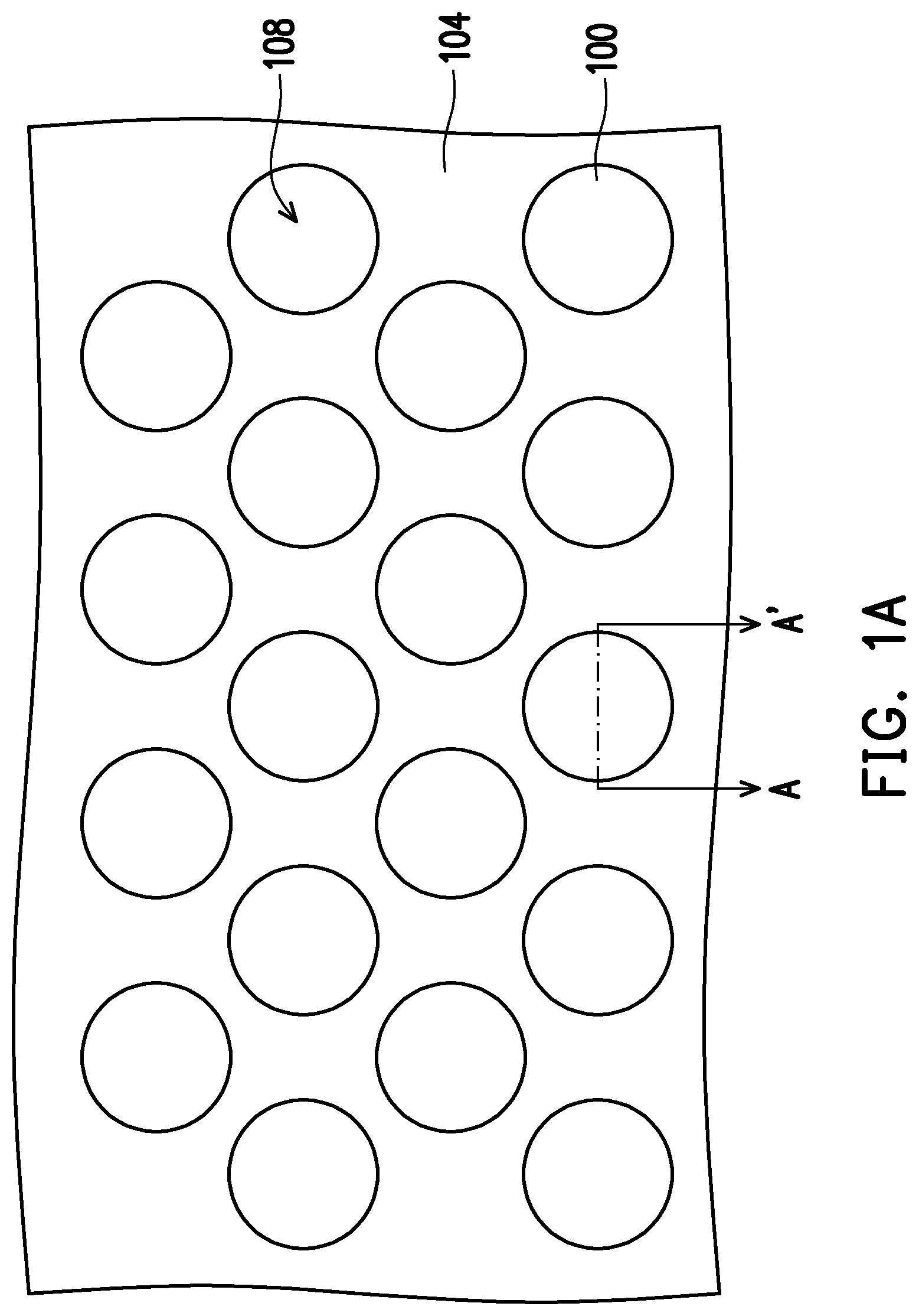 Patent US12310023 Figure 1 – 3D semiconductor device and array layout with isolated conductive pillars