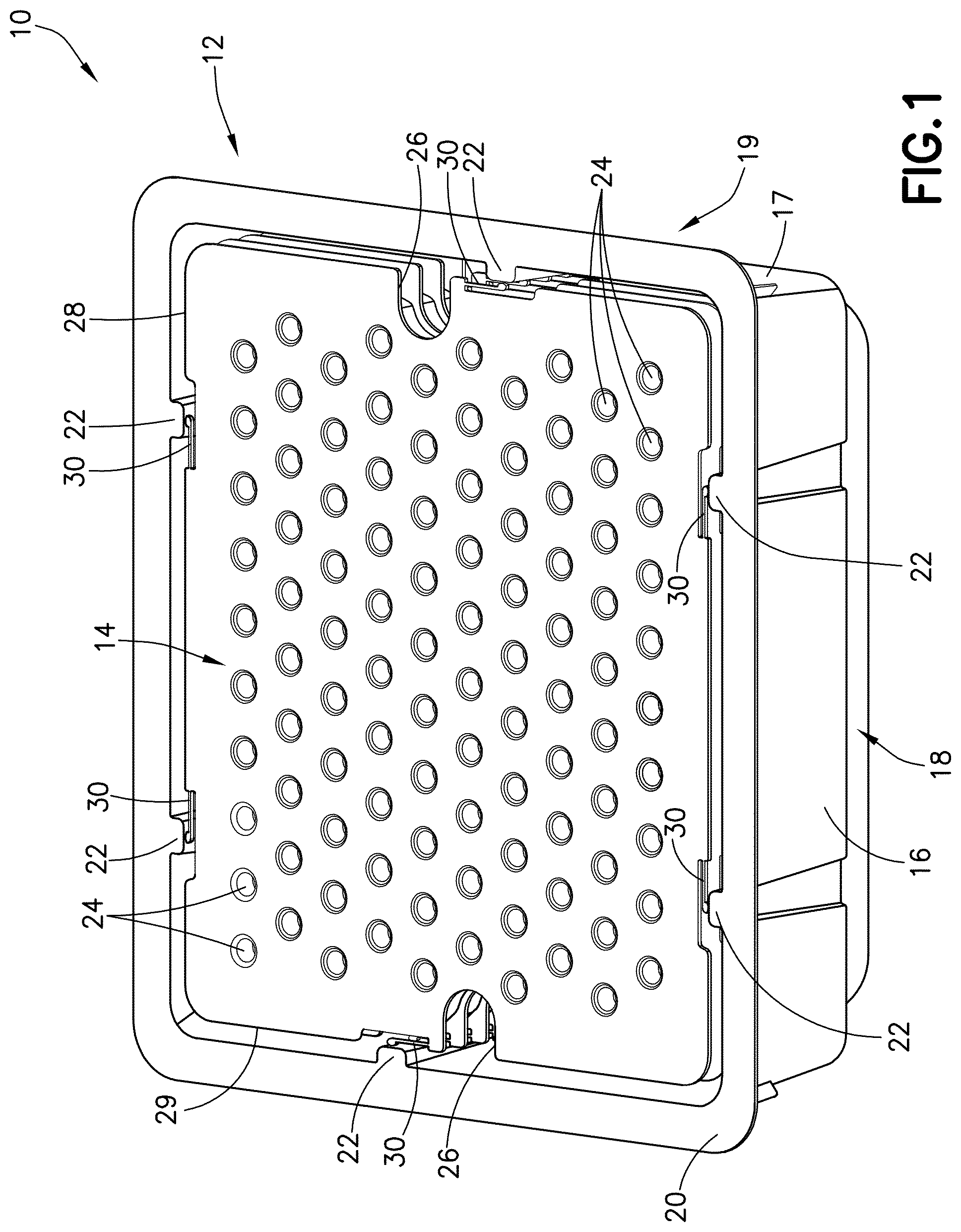 Patent US12311375 Figure 1 – Nest for the packaging of plunger stoppers with clips ensuring a reliable alignment of several nests in a tub