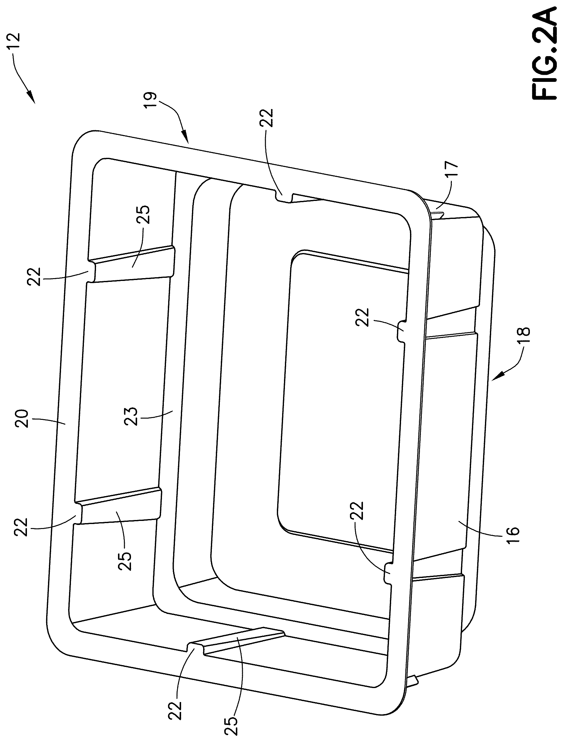 Patent US12311375 Figure 2 – Nest for the packaging of plunger stoppers with clips ensuring a reliable alignment of several nests in a tub
