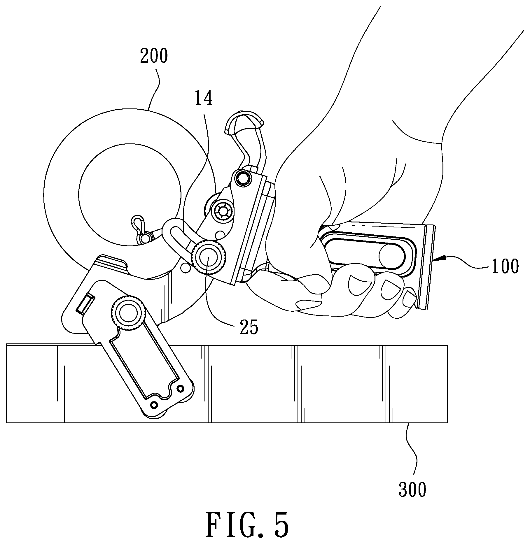Patent US12312195 Figure 5 – Adhesive tape dispenser having guide function