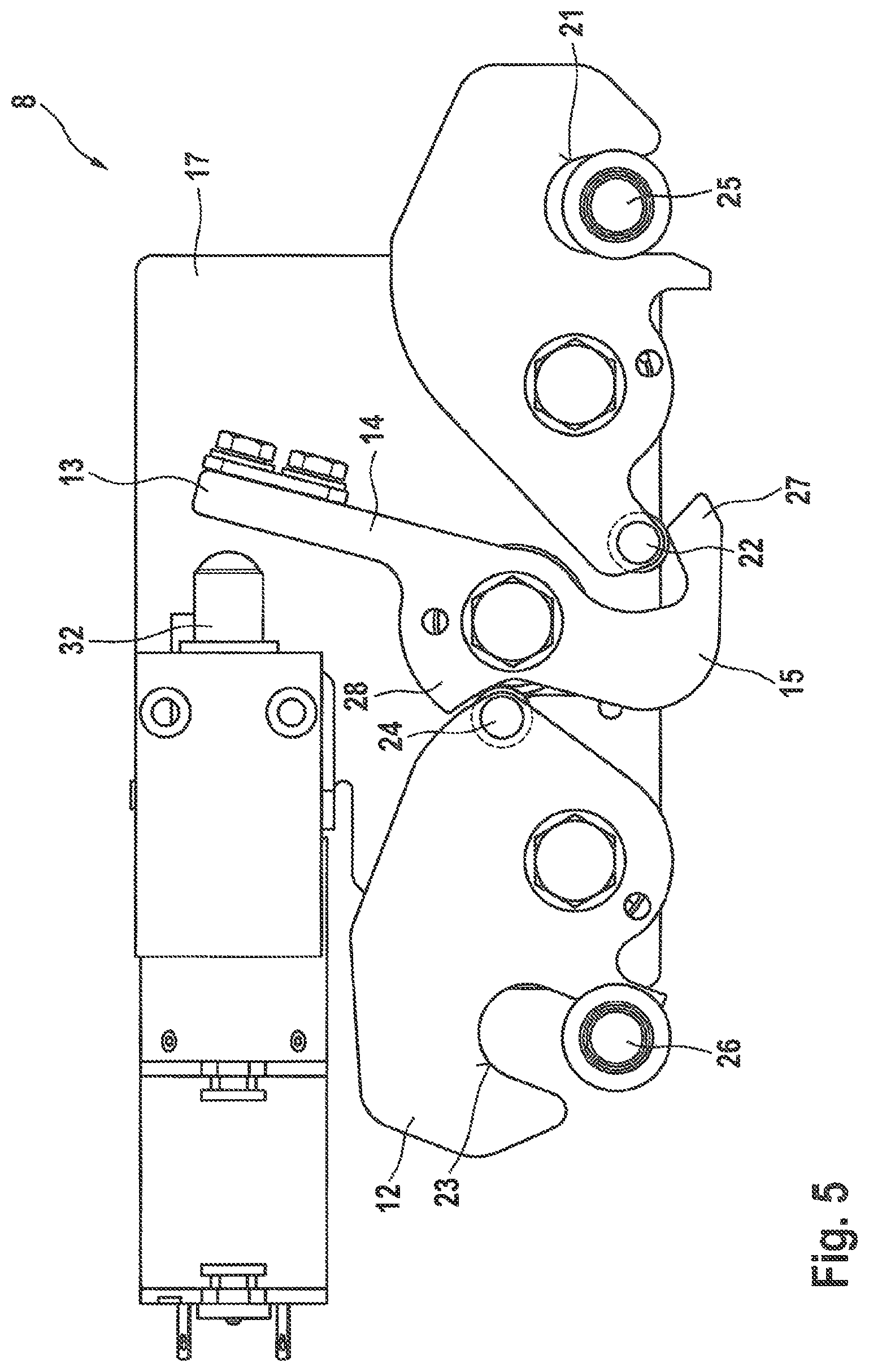 Patent US12320170 Figure 5 – Double-leaf vehicle door device with pre-locking function for the leading door leaf
