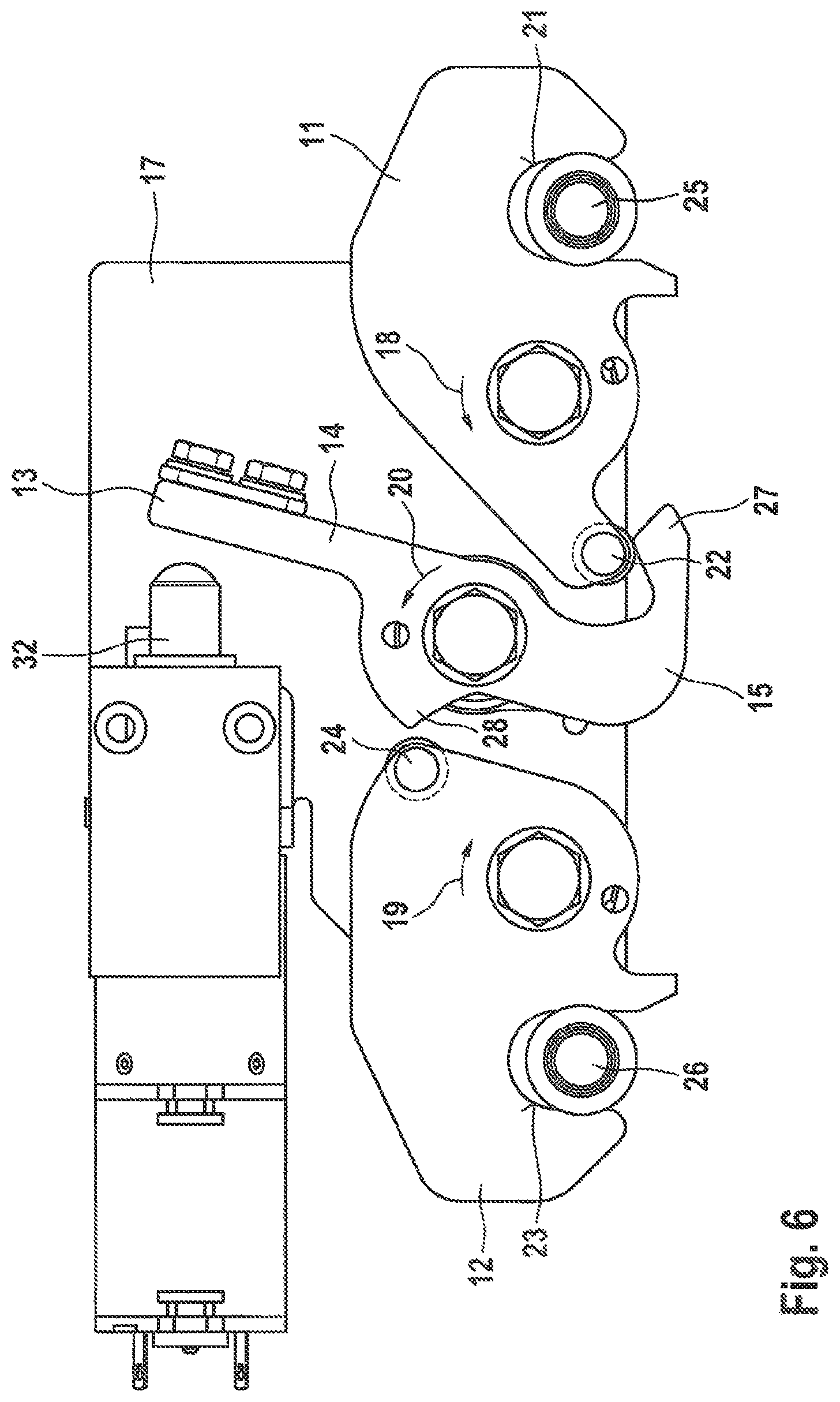 Patent US12320170 Figure 6 – Double-leaf vehicle door device with pre-locking function for the leading door leaf