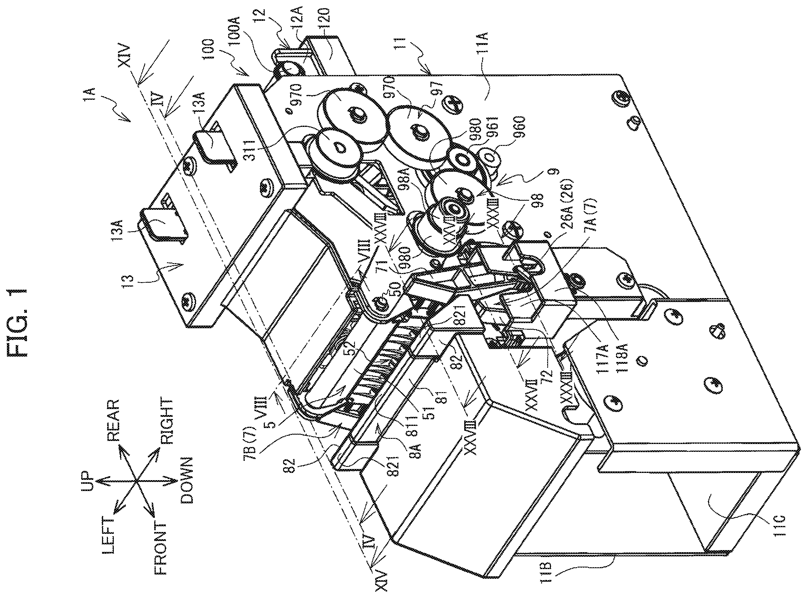 Patent US12351355 Figure 1 – Label wrapping device including first and second members arranged to partially overlap each other in width direction of label to correct curling tendency of label