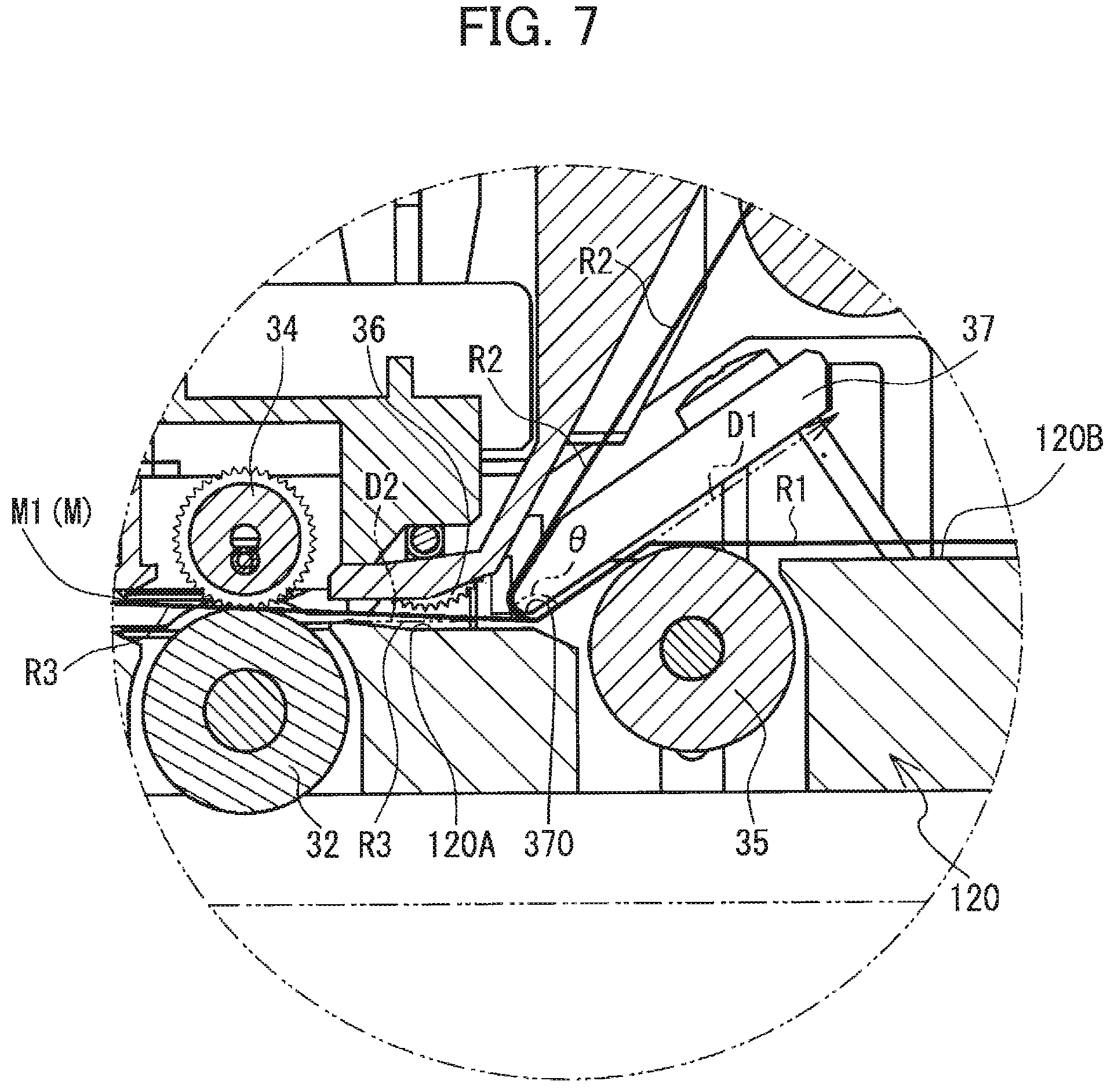 Patent US12351355 Figure 7 – Label wrapping device including first and second members arranged to partially overlap each other in width direction of label to correct curling tendency of label