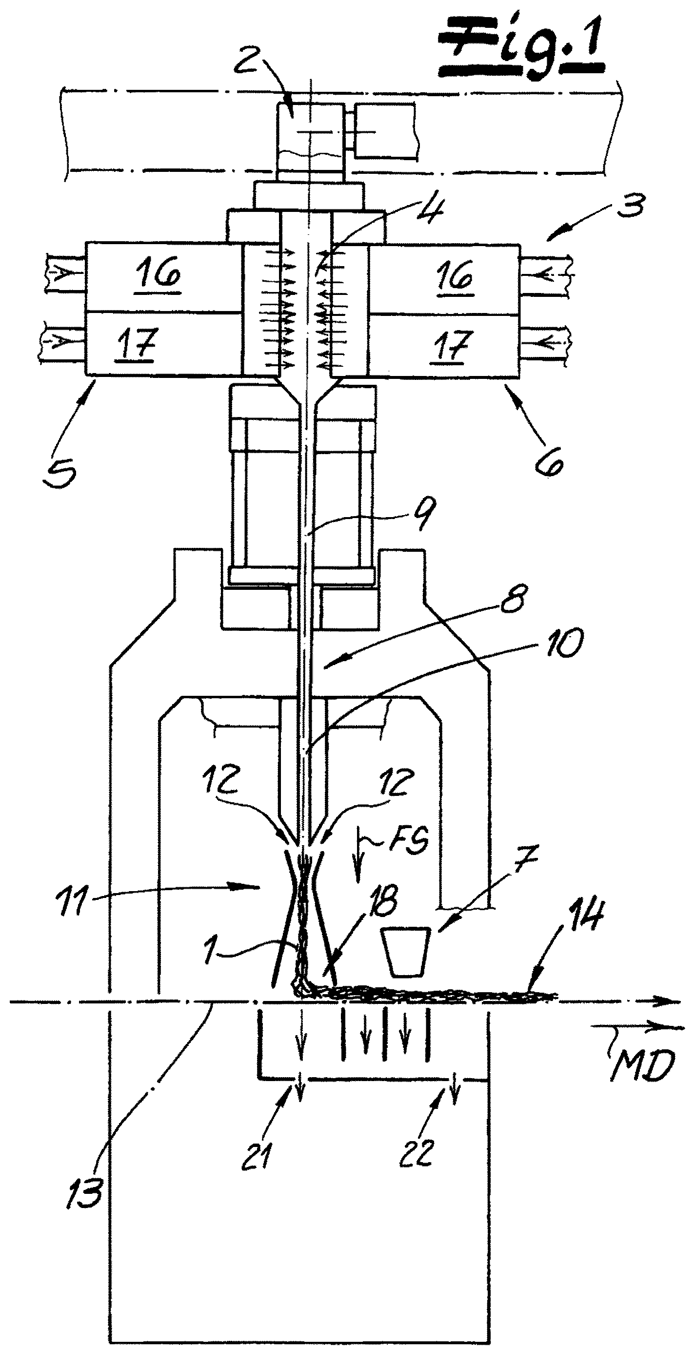 Patent US12351948 Figure 1 – Method and apparatus for making nonwoven fabric of crimped synthetic fibers