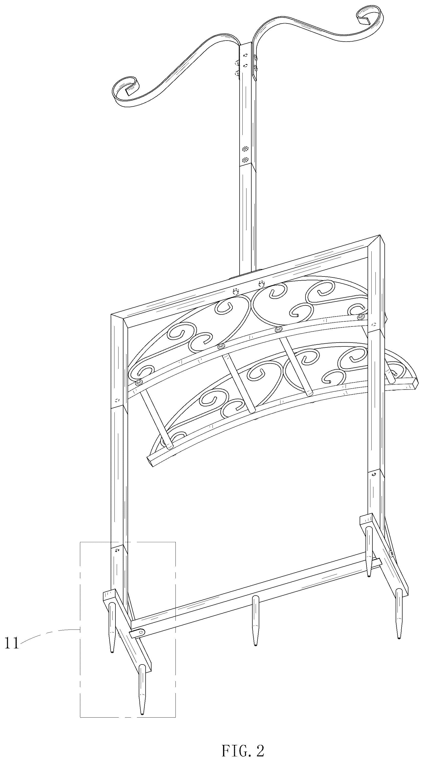 Patent USD1077621 Figure 2 – Hose holder