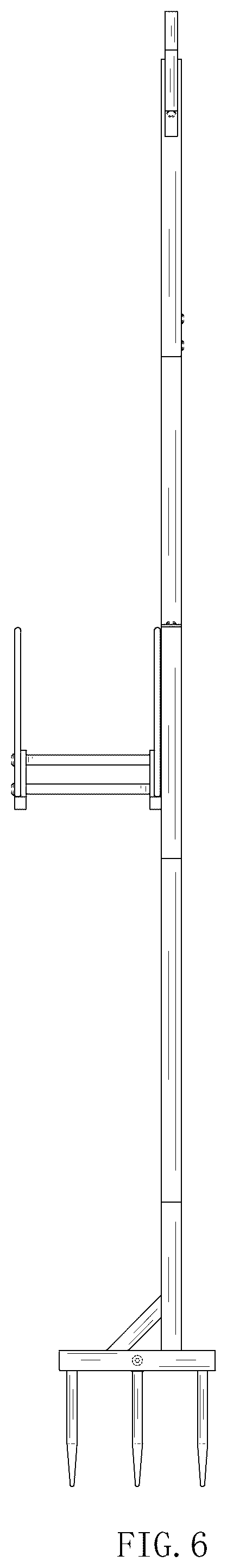 Patent USD1077621 Figure 6 – Hose holder