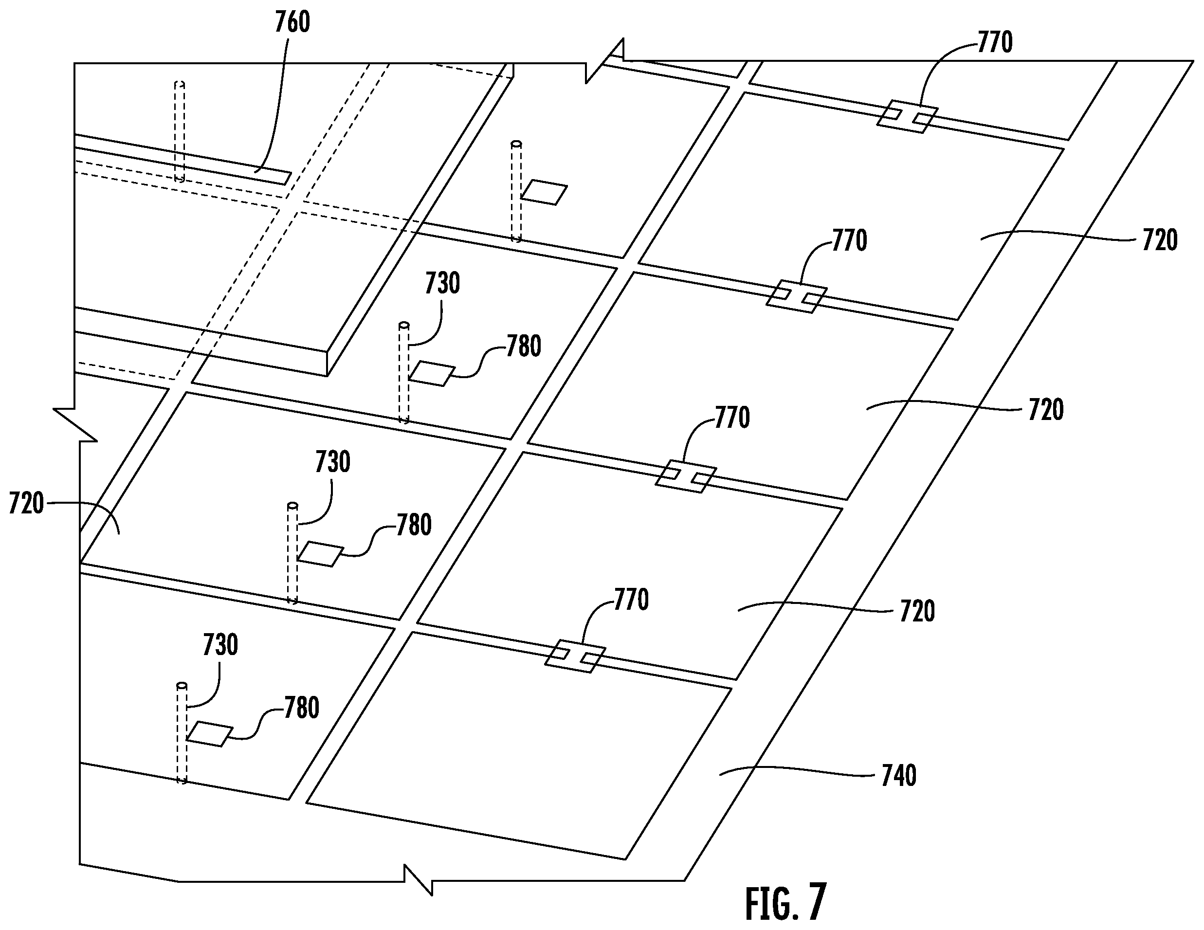 Patent US12586925 Figure 6 – Antennas with periodic structures