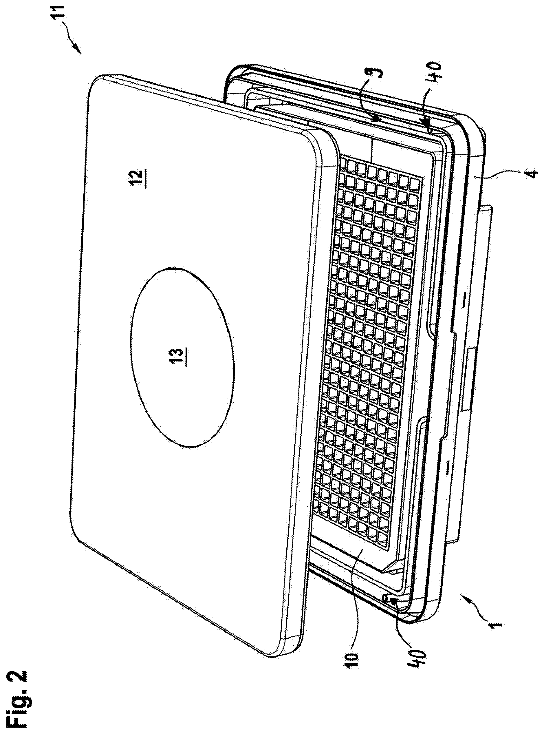 Patent US12599907 Figure 2 – Incubation cassette and microplate for reducing fluid evaporation out of wells of a microplate