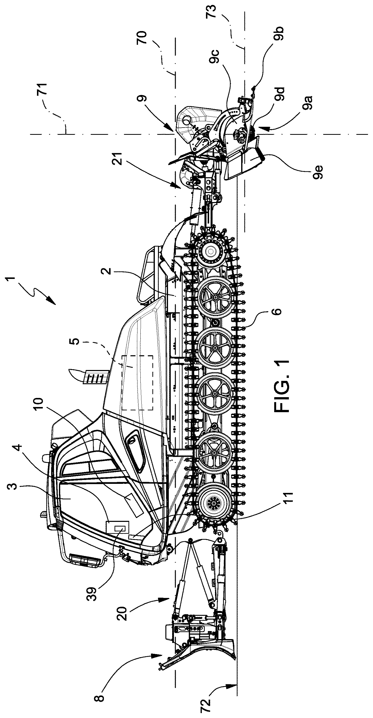 Patent US12618212 Figure 1 – Snowgroomer and method for controlling a snowgroomer
