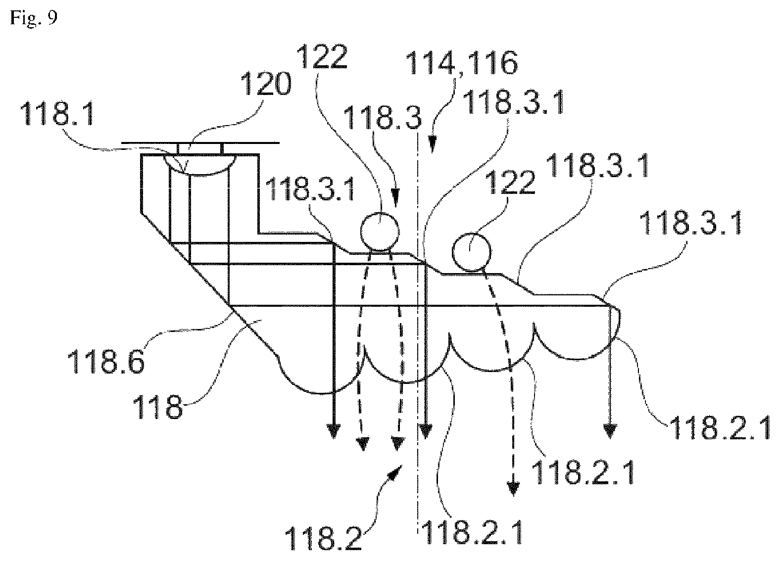 Patent US12618537 Figure 5 – Vertical automotive lighting module with identical day and night lighting aspects