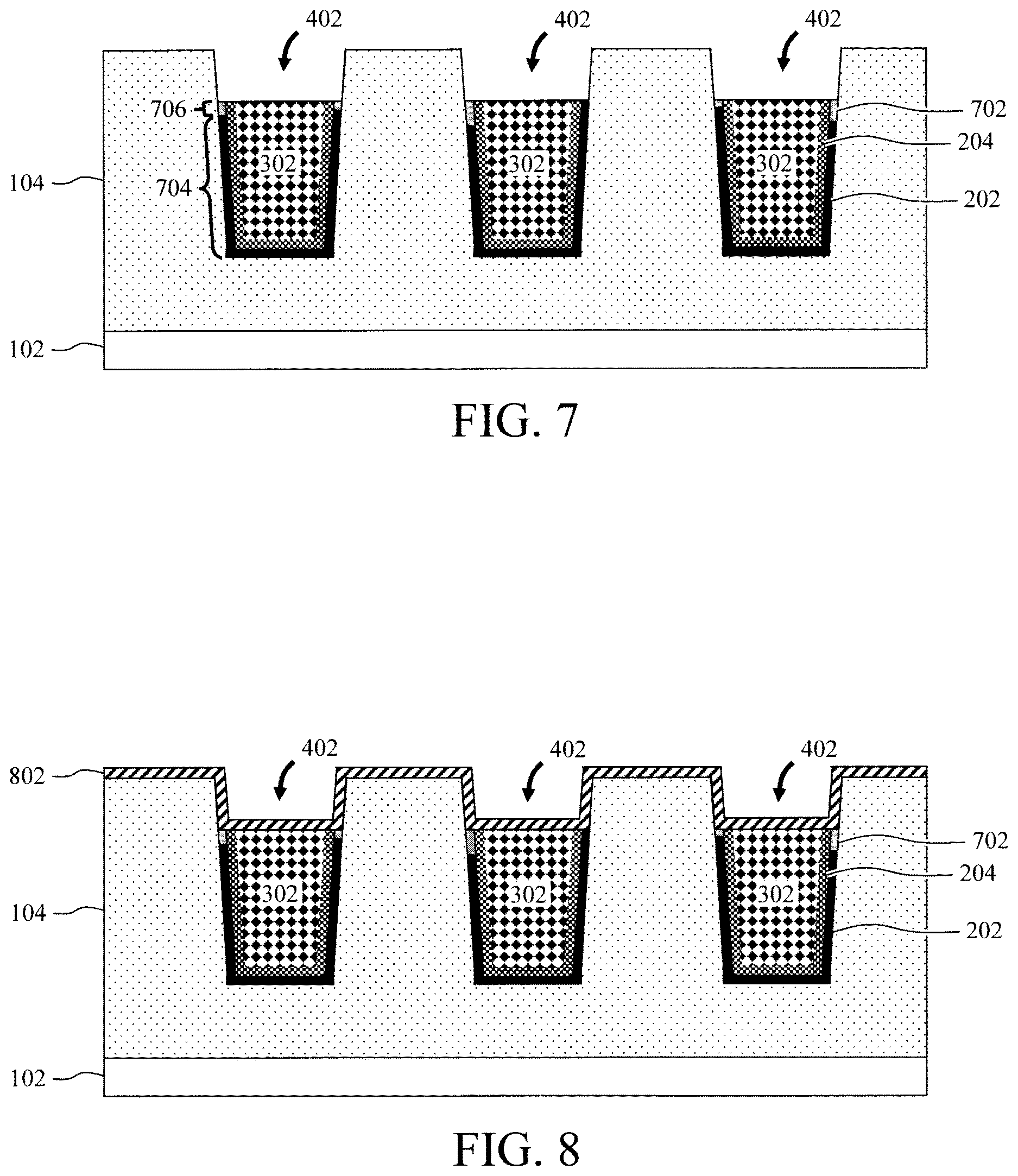 Patent US12622248 Figure 4 – Interconnects with sidewall barrier layer divot fill